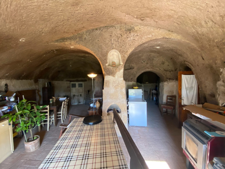 Tuscany-Property-For-Sale-Grotta-008